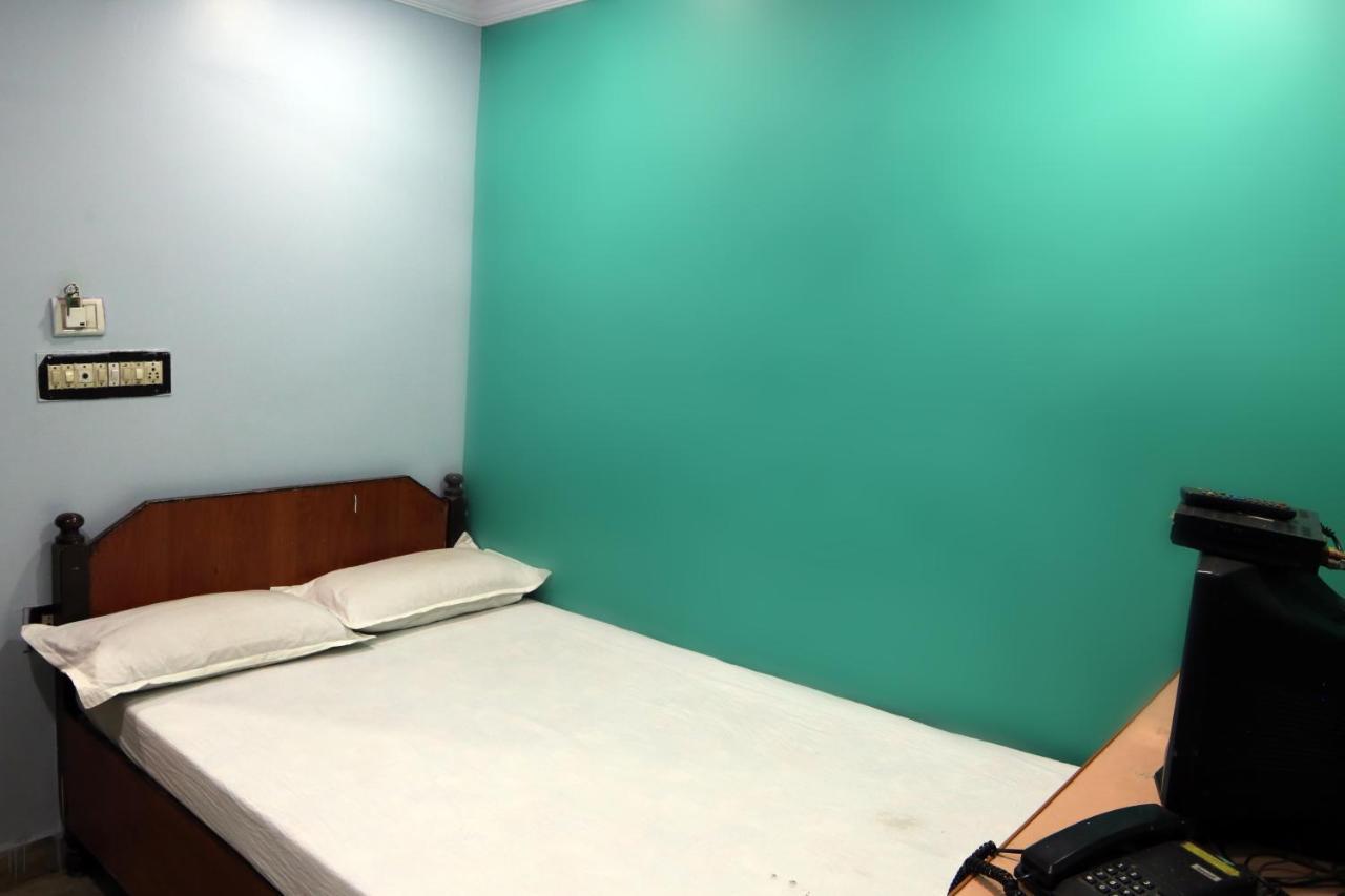 Vani Lodge Visakhapatnam Zewnętrze zdjęcie