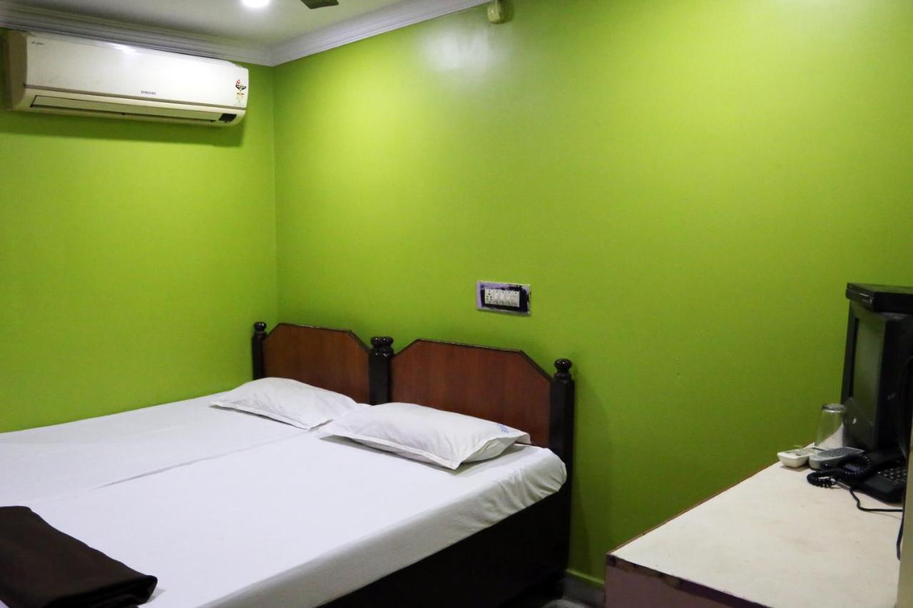Vani Lodge Visakhapatnam Zewnętrze zdjęcie
