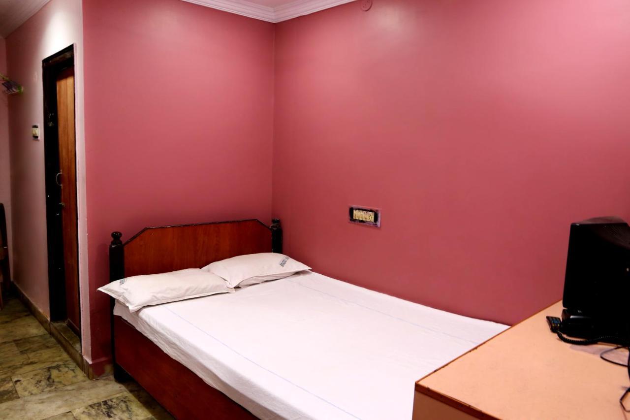 Vani Lodge Visakhapatnam Zewnętrze zdjęcie